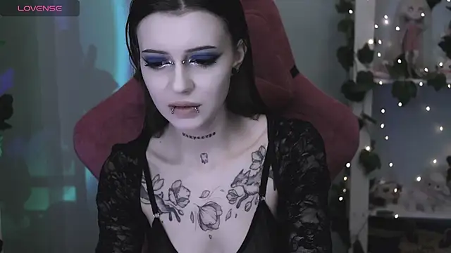 prettybones online show from 04.09.26