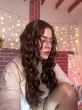 Snapshot of Juanelopez1 chatting on 02.02.26 Juanelopez1 online show from 02.02.26