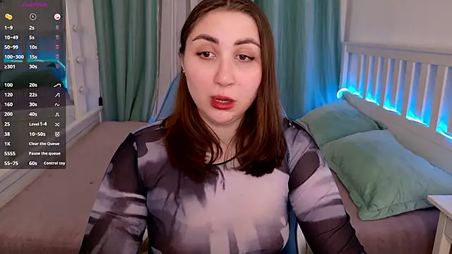Snapshot of WinryRoss chatting on 12.02.24 WinryRoss online show from 12.02.24