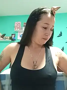 emilypoppy3 online show from 12.19.24