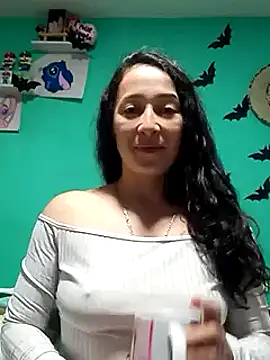 emilypoppy3 online show from 02.06.25