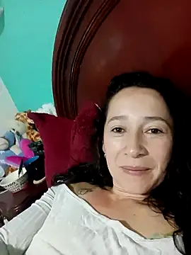 emilypoppy3 online show from 10.20.25