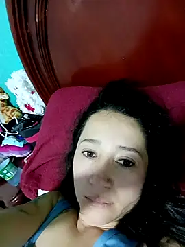 emilypoppy3 online show from 10.24.25