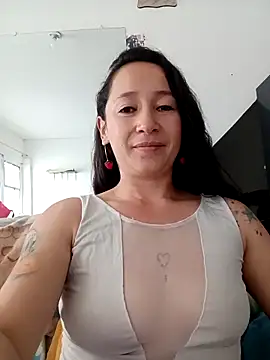 emilypoppy3 online show from 11.28.25