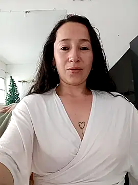 emilypoppy3 online show from 12.02.25