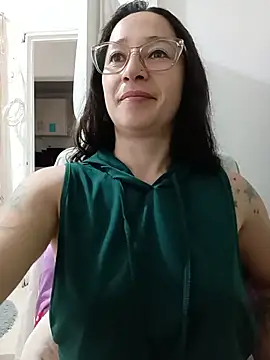 Snapshot of emilypoppy3 chatting on 07.16.26 emilypoppy3 online show from 07.16.26