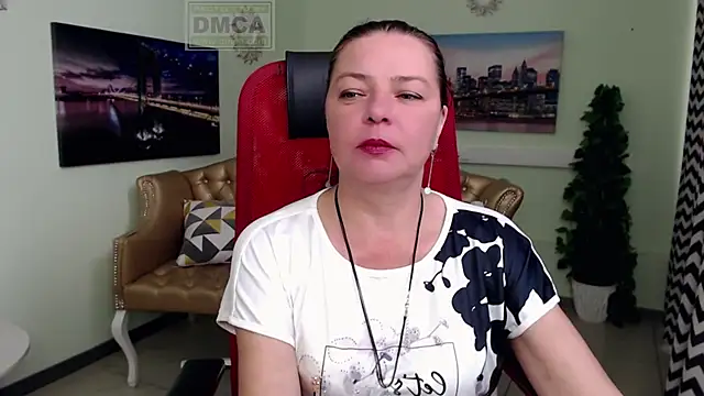 Snapshot of Lily_flower7 chatting on 06.18.26 Lily flower7 online show from 06.18.26