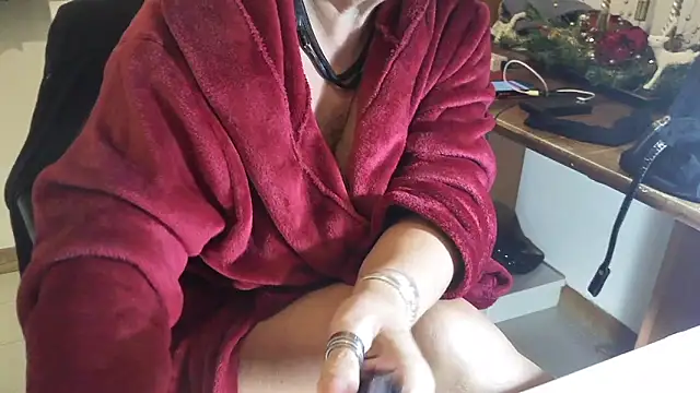 Snapshot of 45marina45 chatting on 12.14.25 45marina45 online show from 12.14.25