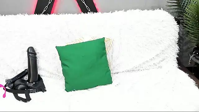 DaisyMun online show from 02.26.25