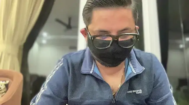 Snapshot of slavekinky001 chatting on 02.03.25 slavekinky001 online show from 02.03.25