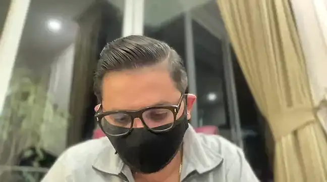 Snapshot of slavekinky001 chatting on 02.07.25 slavekinky001 online show from 02.07.25