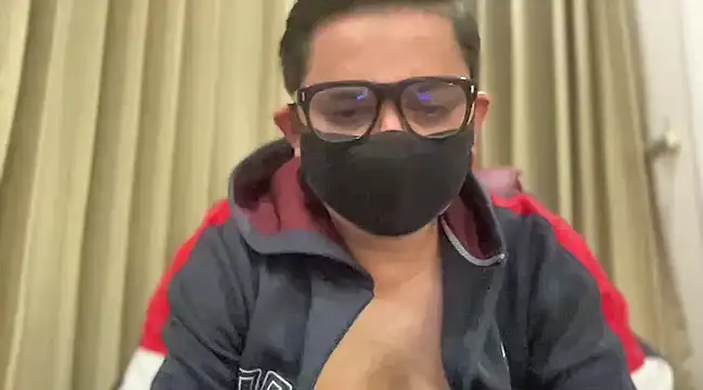 Snapshot of slavekinky001 chatting on 03.01.25 slavekinky001 online show from 03.01.25