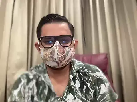 Snapshot of slavekinky001 chatting on 09.16.25 slavekinky001 online show from 09.16.25