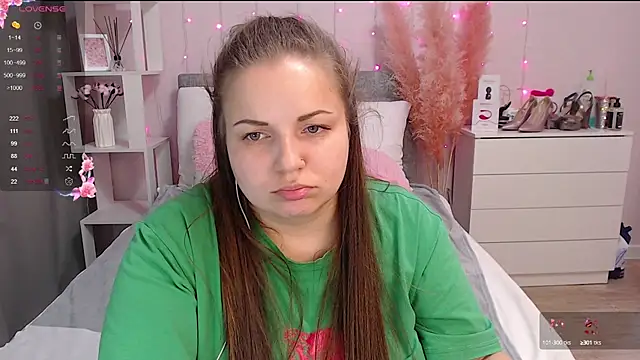 Snapshot of Crazyy_girl_ chatting on 03.18.25 Crazyy girl  online show from 03.18.25