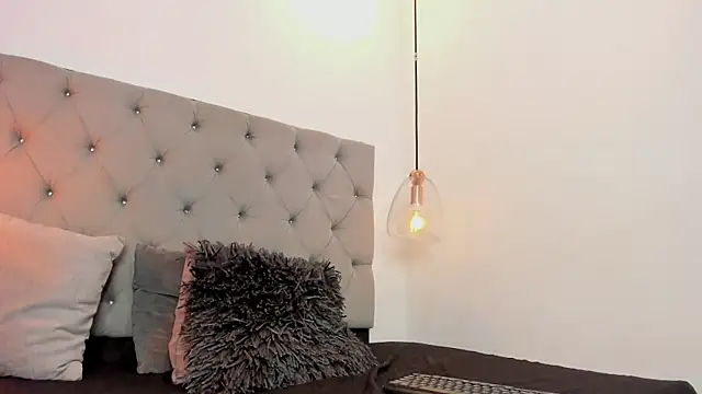 AnnPrices online show from 02.07.25