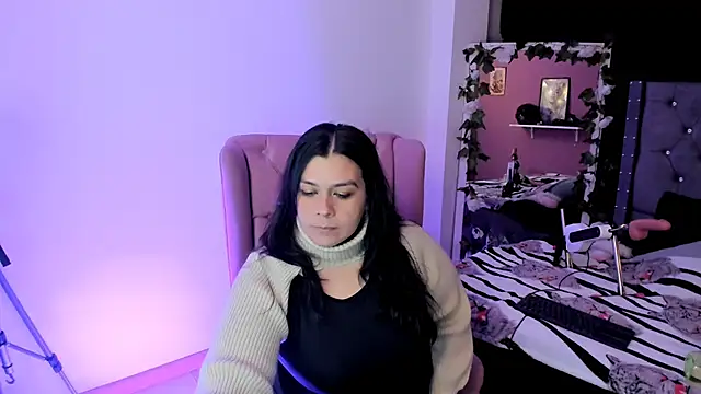 martina foxy  online show from 02.15.25