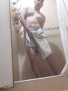 Snapshot of TuBandi2 chatting on 11.07.25 TuBandi2 online show from 11.07.25