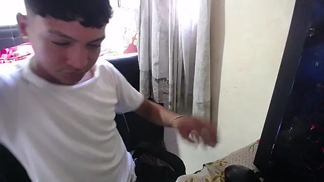 Snapshot of Sxntisaul__ chatting on 01.13.25 Sxntisaul online show from 01.13.25