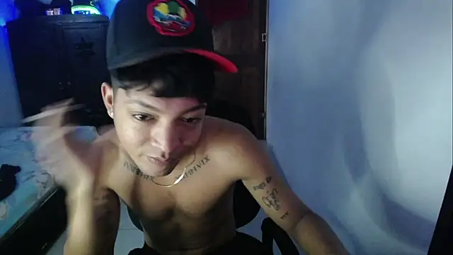 Snapshot of Sxntisaul__ chatting on 02.13.25 Sxntisaul online show from 02.13.25