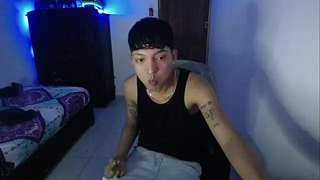 Snapshot of Sxntisaul__ chatting on 02.16.25 Sxntisaul online show from 02.16.25