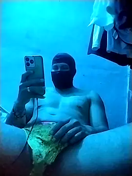 Snapshot of Woofer_dick chatting on 11.16.25 Woofer dick online show from 11.16.25