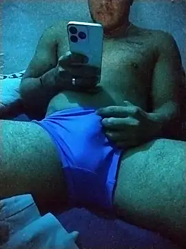 Snapshot of Woofer_dick chatting on 11.28.25 Woofer dick online show from 11.28.25