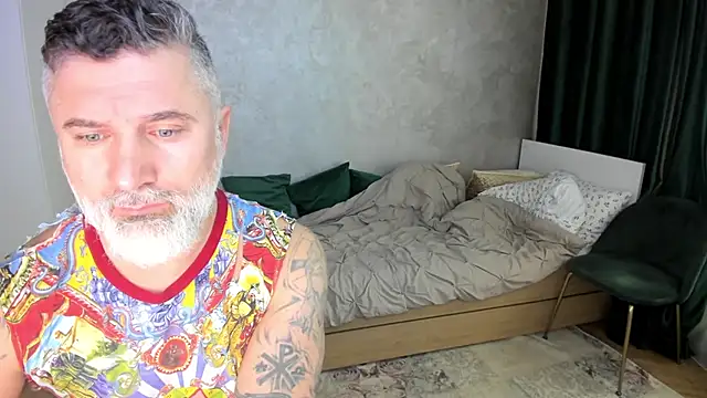 Snapshot of BlowMyXXL chatting on 02.06.25 BlowMyXXL online show from 02.06.25