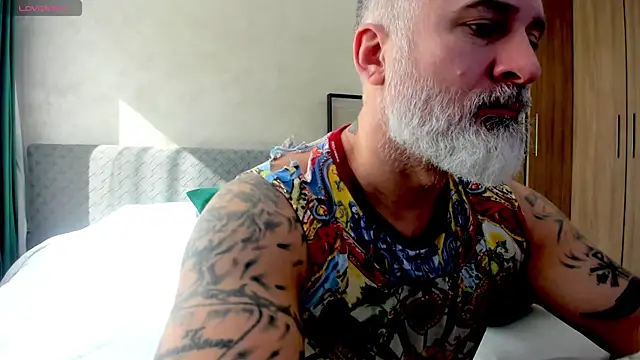 Snapshot of BlowMyXXL chatting on 03.09.25 BlowMyXXL online show from 03.09.25