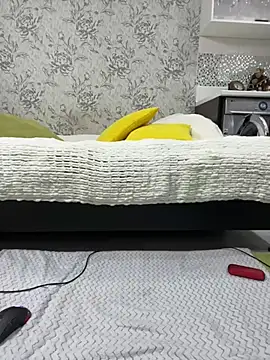 TeenieM online show from 02.26.25