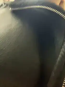 Snapshot of MerlinDave chatting on 01.05.25 MerlinDave online show from 01.05.25