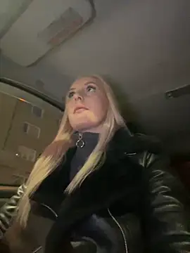 Snapshot of MerlinDave chatting on 01.07.25 MerlinDave online show from 01.07.25