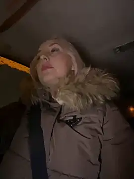 Snapshot of MerlinDave chatting on 01.08.25 MerlinDave online show from 01.08.25