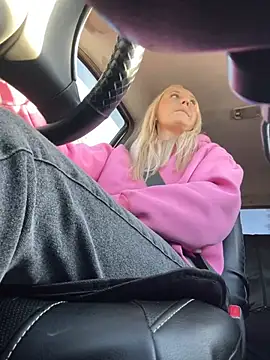 Snapshot of MerlinDave chatting on 01.15.25 MerlinDave online show from 01.15.25