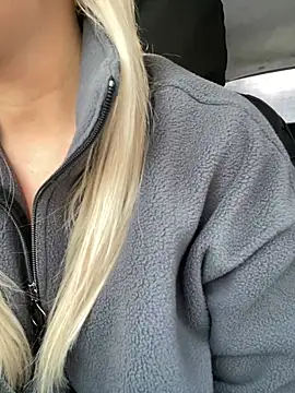 Snapshot of MerlinDave chatting on 01.18.25 MerlinDave online show from 01.18.25