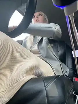 Snapshot of MerlinDave chatting on 10.02.25 MerlinDave online show from 10.02.25