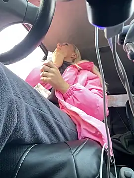 Snapshot of MerlinDave chatting on 10.12.25 MerlinDave online show from 10.12.25