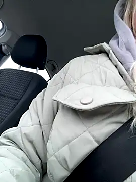 Snapshot of MerlinDave chatting on 10.28.25 MerlinDave online show from 10.28.25