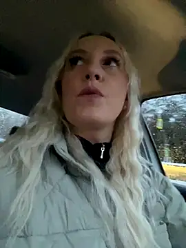 Snapshot of MerlinDave chatting on 10.29.25 MerlinDave online show from 10.29.25