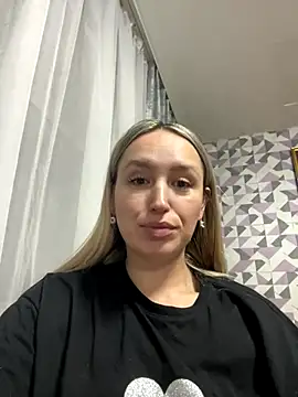 Snapshot of MerlinDave chatting on 12.14.25 MerlinDave online show from 12.14.25