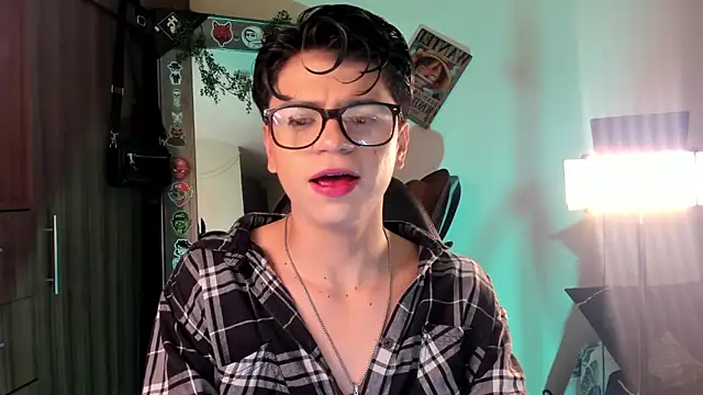 marckalexis online show from 10.29.25