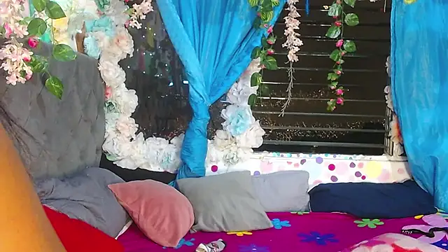 Karly coffe online show from 10.05.25