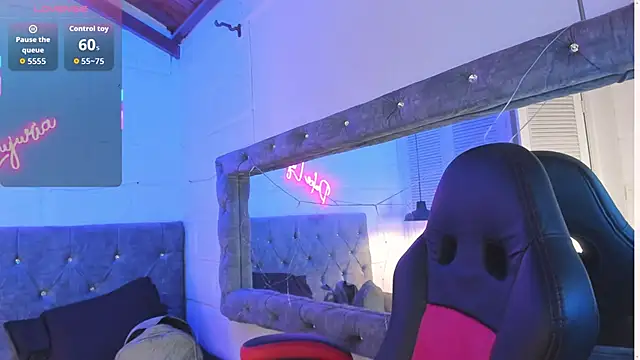 sarajhonson dl online show from 11.25.25