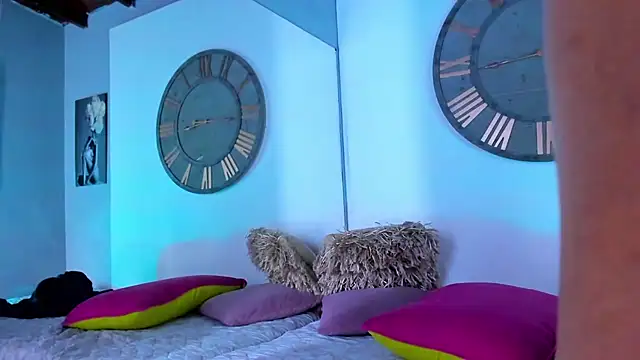 Snapshot of Mike_0233_ chatting on 12.21.24 Mike 0233 online show from 12.21.24