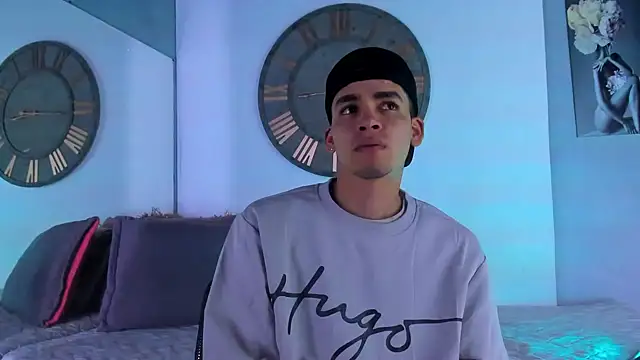 Snapshot of Mike_0233_ chatting on 12.29.24 Mike 0233 online show from 12.29.24