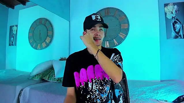 Snapshot of Mike_0233_ chatting on 01.23.25 Mike 0233 online show from 01.23.25