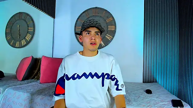 Snapshot of Mike_0233_ chatting on 01.30.25 Mike 0233 online show from 01.30.25