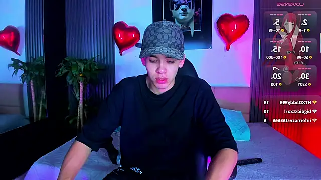 Snapshot of Mike_0233_ chatting on 02.27.25 Mike 0233 online show from 02.27.25