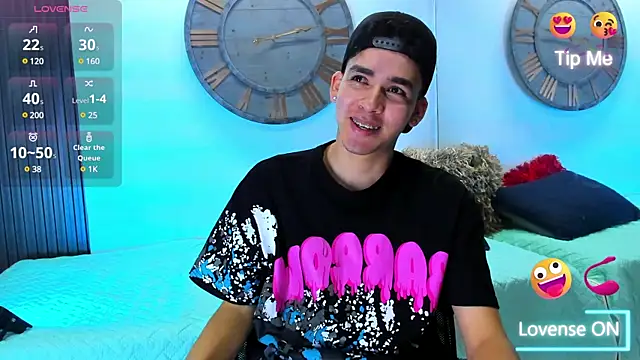 Snapshot of Mike_0233_ chatting on 03.01.25 Mike 0233 online show from 03.01.25