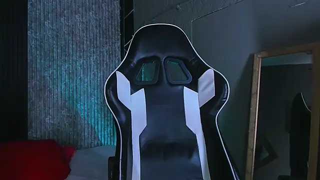 Snapshot of Mike_0233_ chatting on 03.13.25 Mike 0233 online show from 03.13.25