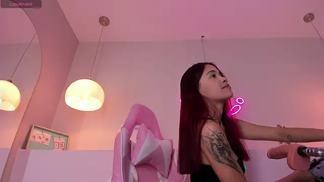 violeth hill online show from 11.22.25